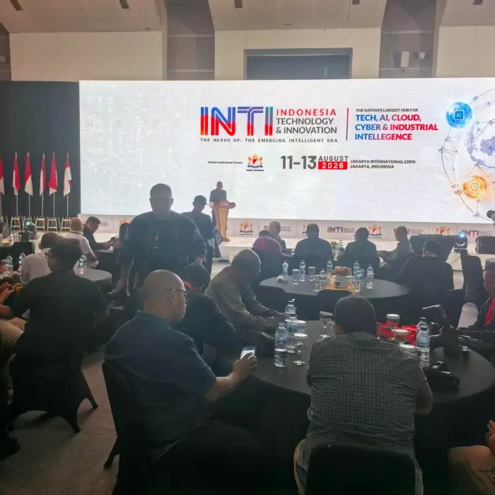 Komunikacja Ningbo Yuanyi błyszczy na wystawie INTI w Dżakarcie w Indonezji